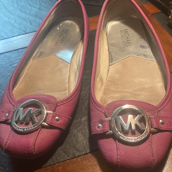 Michael Kors Moccasins - Picture 2 of 7